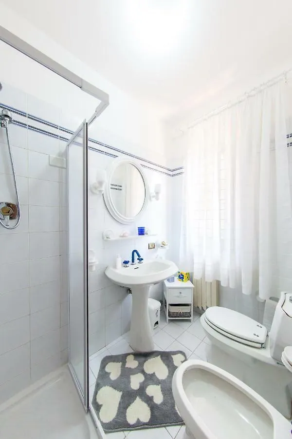 B&B Villa Anna Carrare 3*,