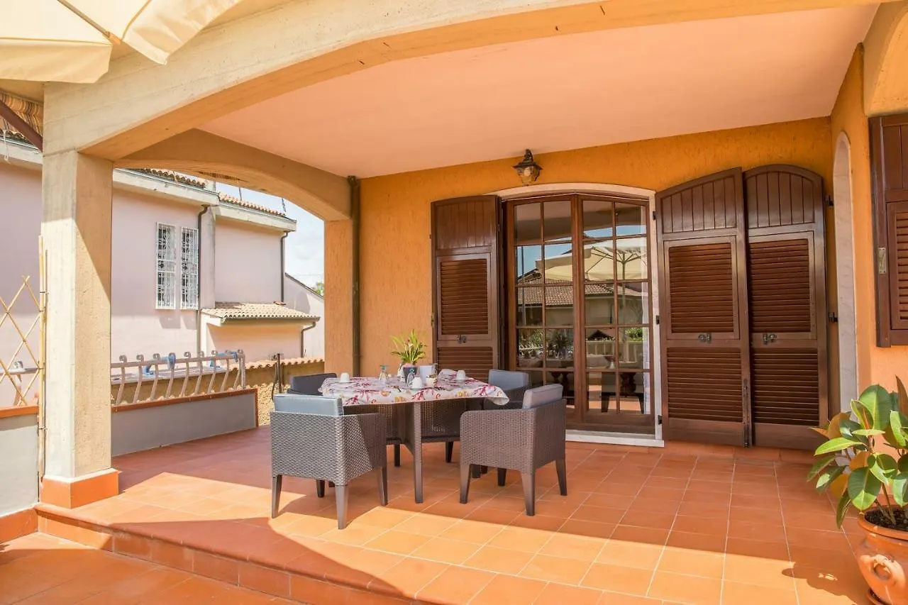 B&B Villa Anna Carrare