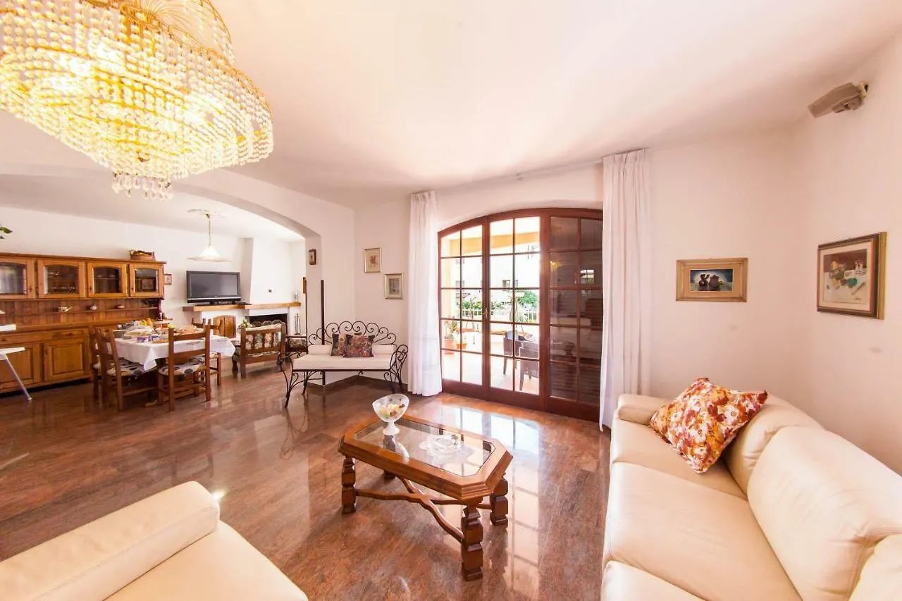 Couette-café B&B Villa Anna Carrare