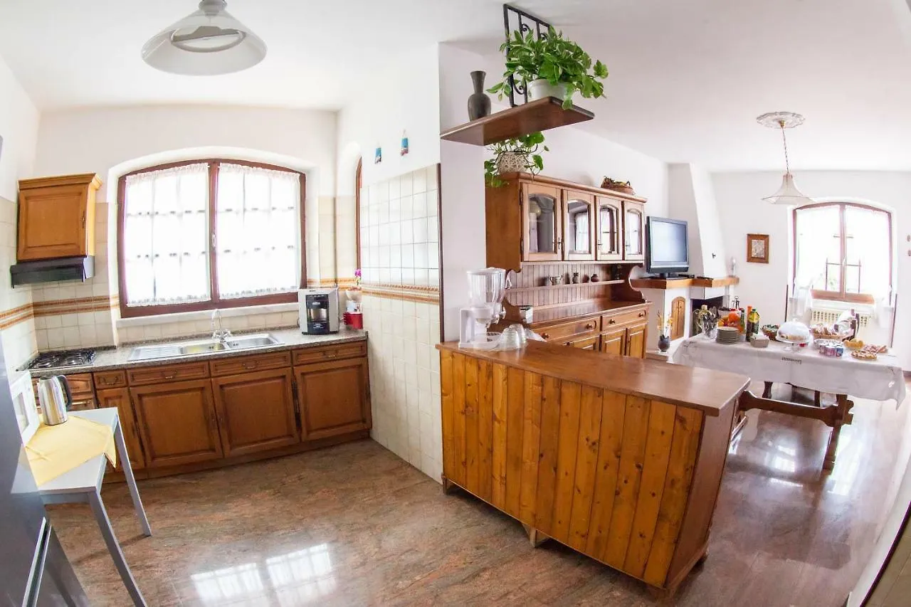 B&B Villa Anna Carrare Couette-café