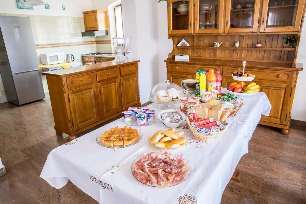 Couette-café B&B Villa Anna Carrare