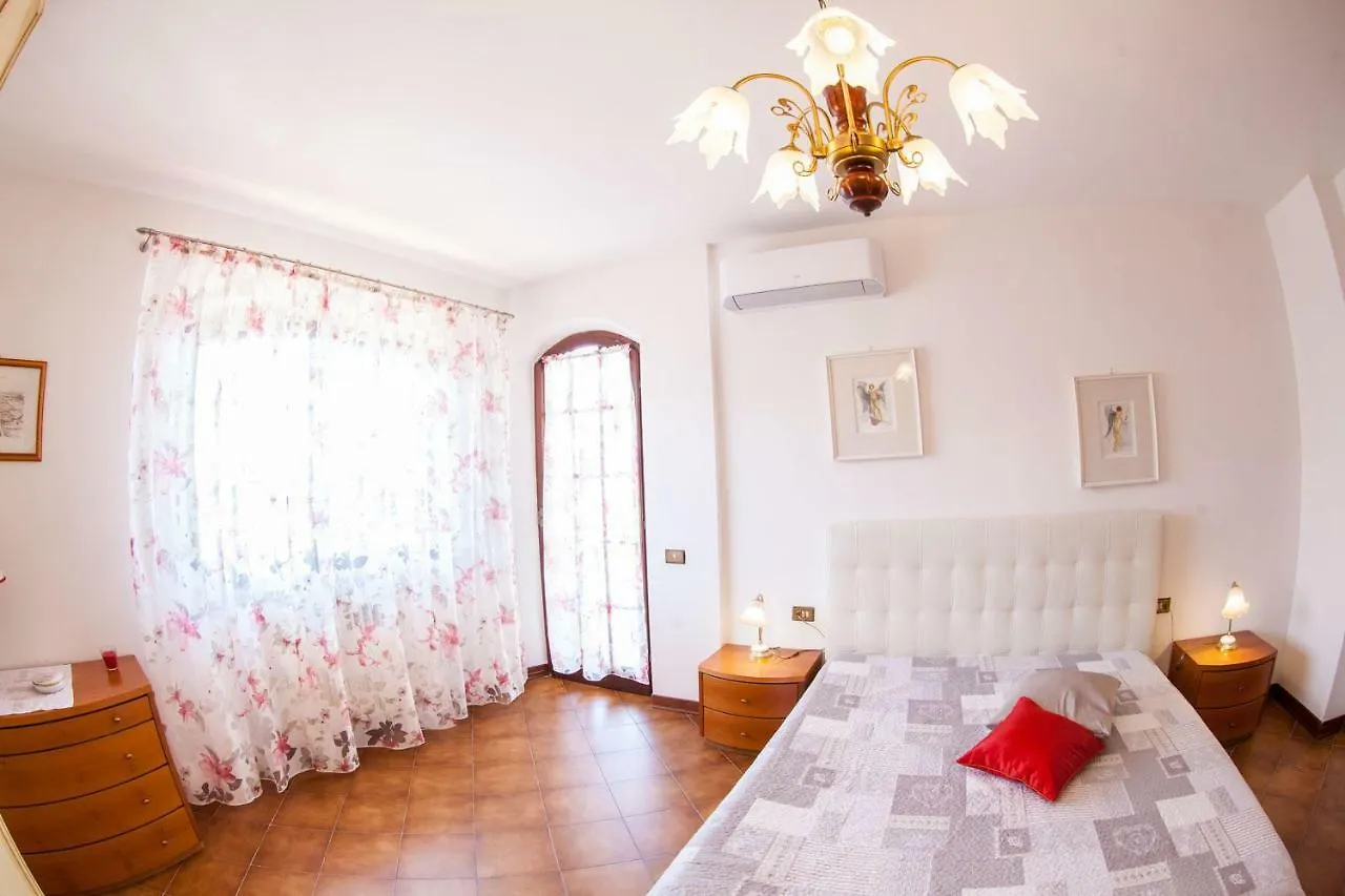 B&B Villa Anna Carrara Bed & Breakfast